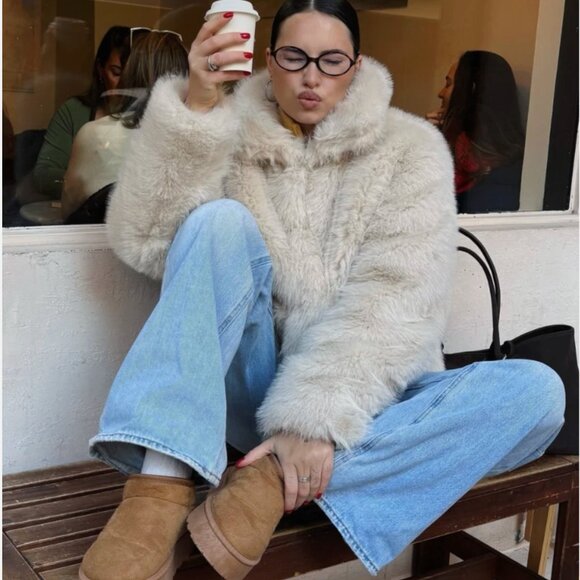 Zara Women Short Faux Fur High Neck Coat Light Beige Cream XS 5320/725 New - Picture 3 of 15